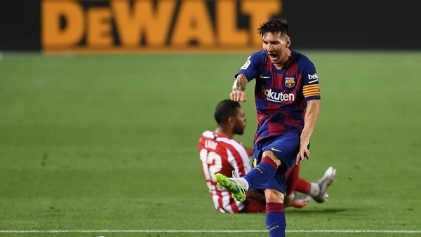  Ở Nou Camp đêm qua, Messi có bàn thắng thứ 700 trong sự nghiệp.