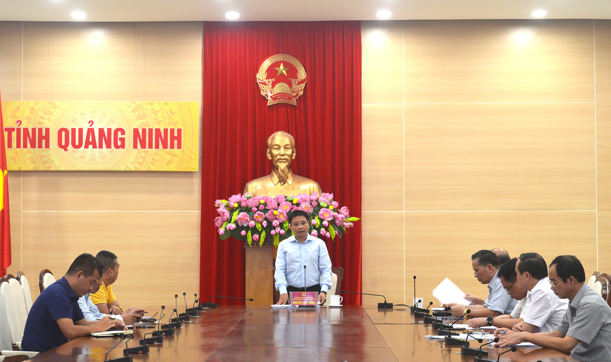 Đồng chí Nguyễn Văn Thắng, Chủ tịch UBND tỉnh chủ trì buổi làm việc. 