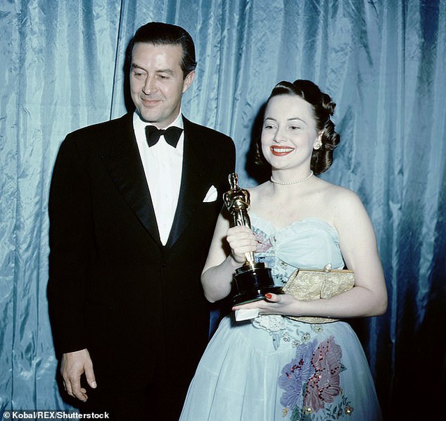 Bà Olivia về sau giành được hai giải Oscar cho Nữ chính xuất sắc với vai diễn trong phim “To Each His Own” (1946) và “The Heiress” (1949)