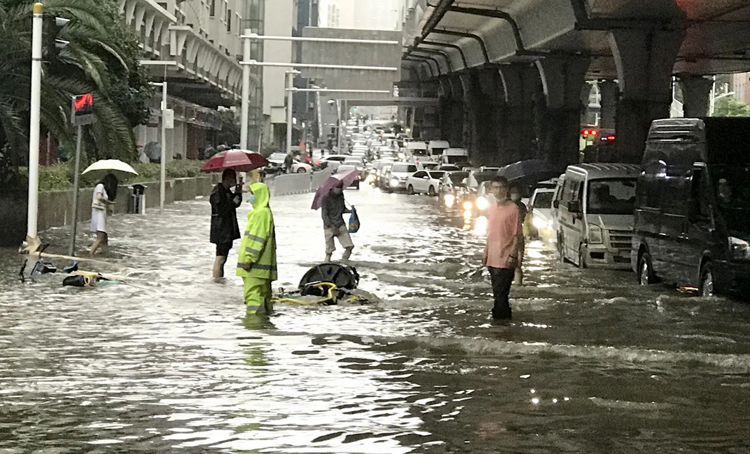 Ngập lụt tại Vũ Hán ngày 6/7. Ảnh: Getty Images