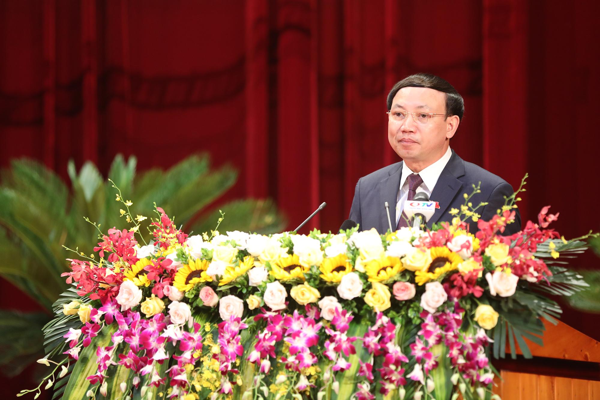 Đồng chí Nguyễn Xuân Ký, Bí thư Tỉnh ủy, Chủ tịch HĐND tỉnh, phát biểu khai mạc kỳ họp.