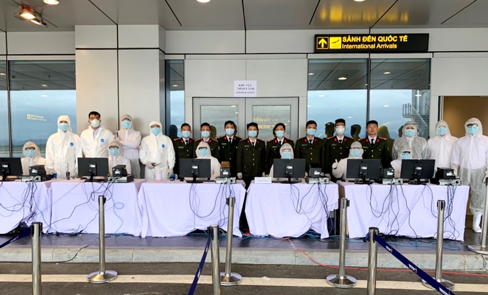 CBCS Phòng Quản lý XNC đã thực hiện kiểm soát nhập cảnh 169 chuyến bay từ các nước về Việt Nam, với tổng số 26.112 hành khách, trong đó có 58 chuyến bay 