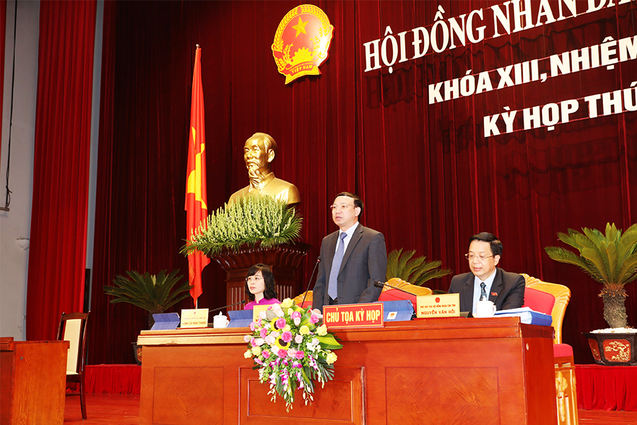 Đồng chí Nguyễn Xuân Ký, Bí thư Tỉnh ủy, Chủ tịch HĐND tỉnh, khai mạc phiên chất vấn và trả lời chất vấn.