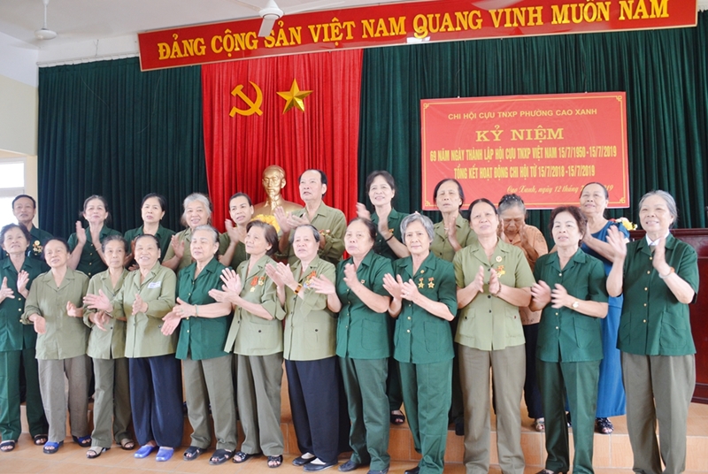 Những cựu TNXP phường Cao Xanh (TP Hạ Long) cùng nhau cất vang bài hát 