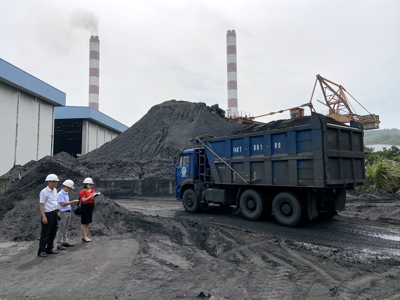  Hiện các khu vực chứa than của Công ty CP Nhiệt điện Quảng Ninh được cấp đầy, đảm bảo không để các tổ máy phải dừng hoạt động.