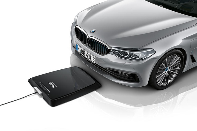 BMW cũng đang nỗ lực phát triển giải pháp sạc pin không dây cho ôtô điện.