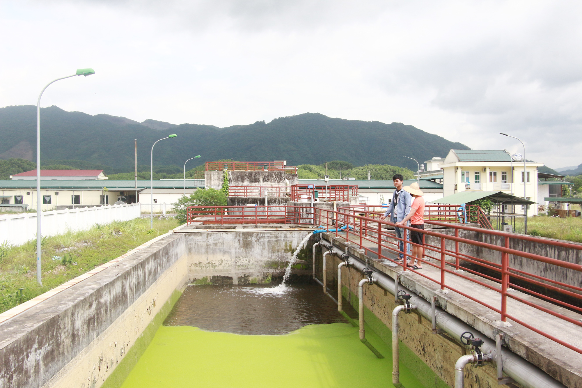 Hệ thống xử lý nước thải tại Cụm công nghiệp Nam Sơn (Ba Chẽ). Ảnh: Mạnh Trường