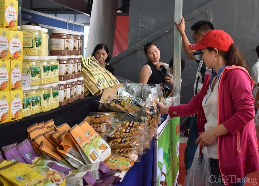 Các chương trình hội chợ đang được nhiều địa phương tổ chức để tạo đầu ra cho hàng hóa
