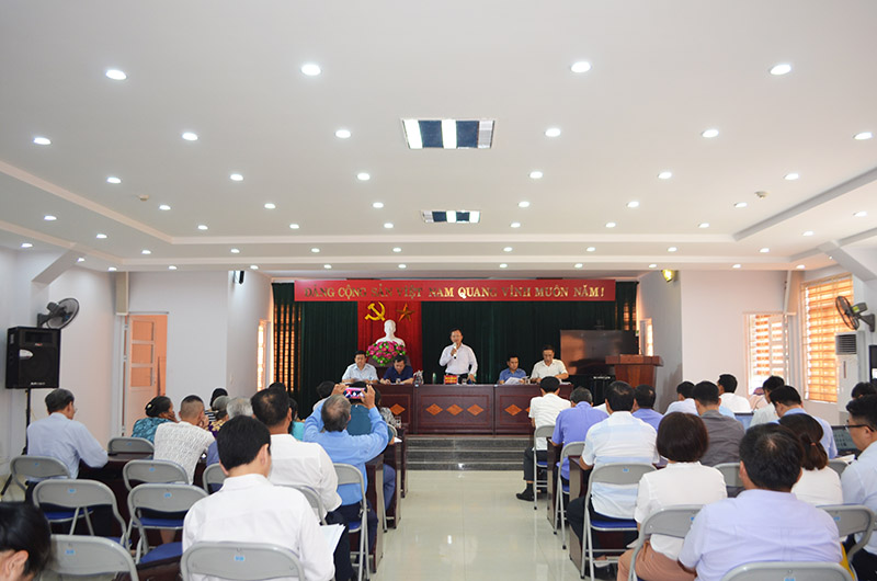 UBND tỉnh đối thoại với 3 hộ dân tổ 19, khu 2, phường Hồng Gai, TP Hạ Long, ngày 17/6/2020.