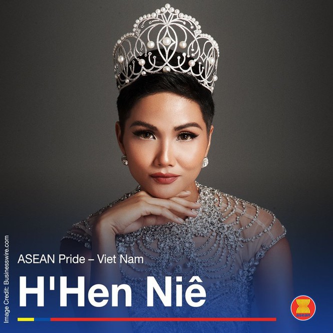 Hoa hậu H'Hen Niê được fanpage chính thức của ASEAN vinh danh là 'Niềm tự hào của Đông Nam Á'.