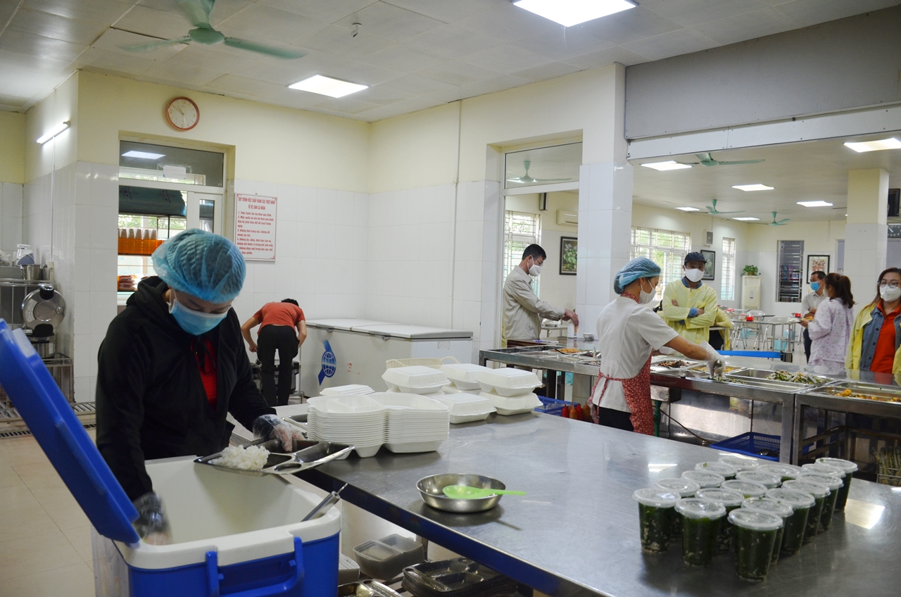  Bếp ăn của Bệnh viện Sản Nhi cung cấp từ 500-600 suất ăn mỗi ngày.