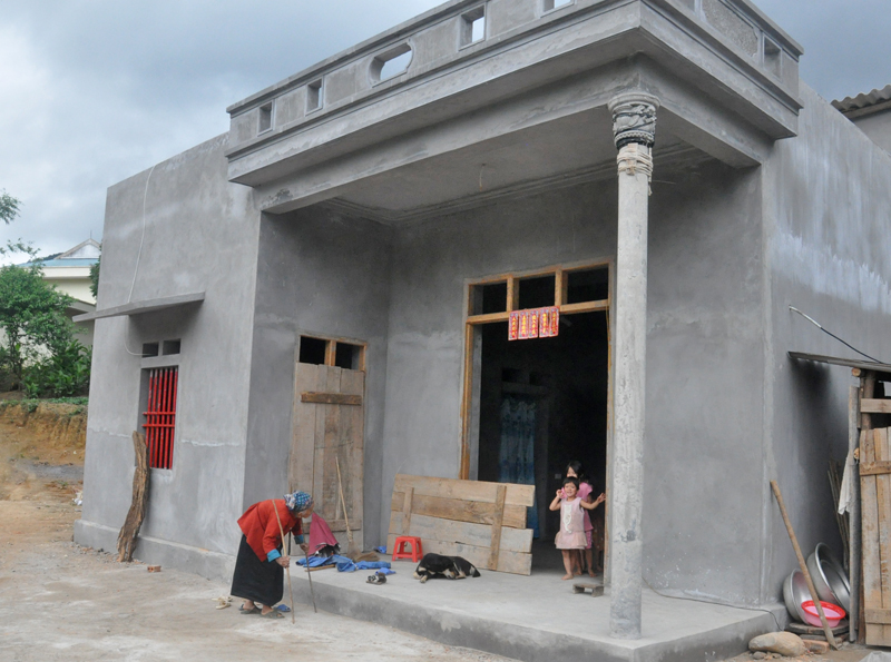 Bà Trần Thị Có, thôn Pò láng, xã Húc Động (Bình Liêu) được hỗ trợ xây mới vào năm 2019.