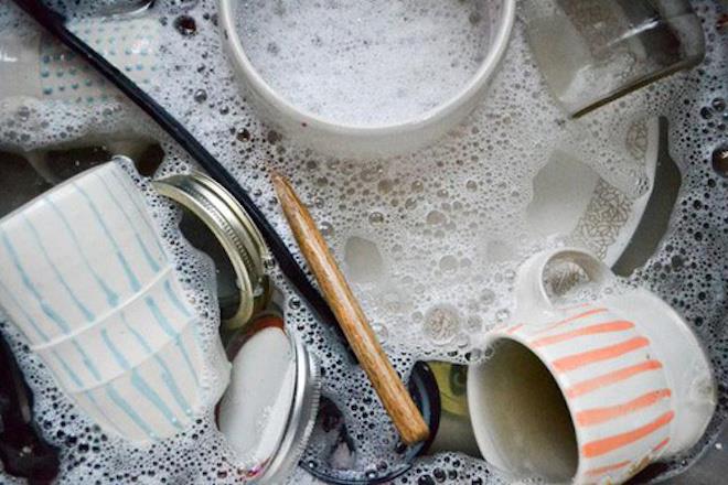 Ngâm bát đĩa ở bồn rửa sau ăn - thói quen xấu cần bỏ nếu không muốn bị ung thư - Báo Quảng Ninh điện tử