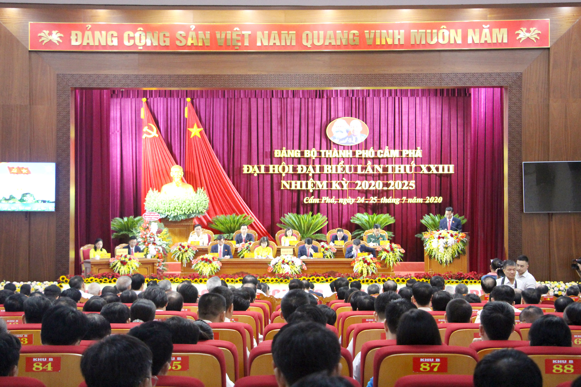 Quang cảnh đại hội.