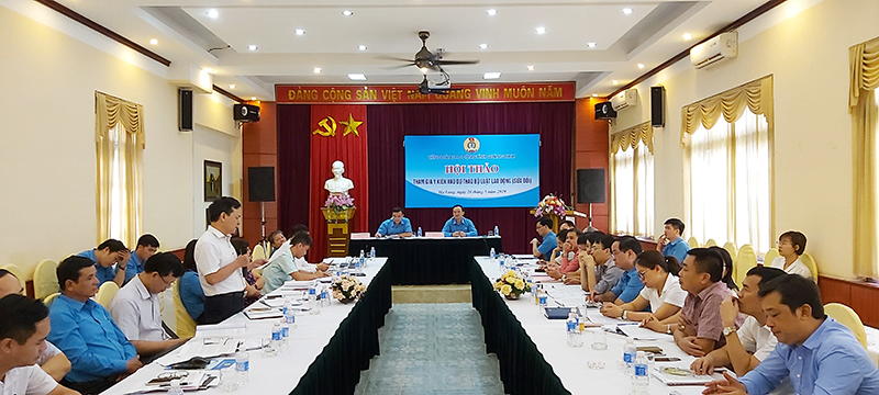 Hội thảo tham gia ý kiến vào Bộ luật Lao động sửa đổi do LĐLĐ tỉnh tổ chức năm 2019.