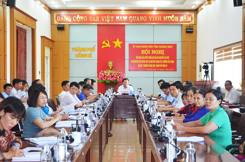 Ngày 21/7/2020, lãnh đạo UBND tỉnh làm việc với bà Nguyễn Thị Thực và một số hộ dân về nội dung kiến nghị liên quan đến phương án bồi thường GPMB dự án.