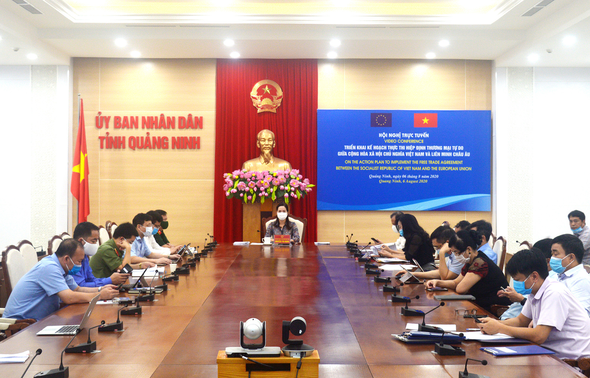 Đồng chí Nguyễn Thị Hạnh, Phó Chủ tịch UBND tỉnh dự tại điểm cầu Quảng Ninh.