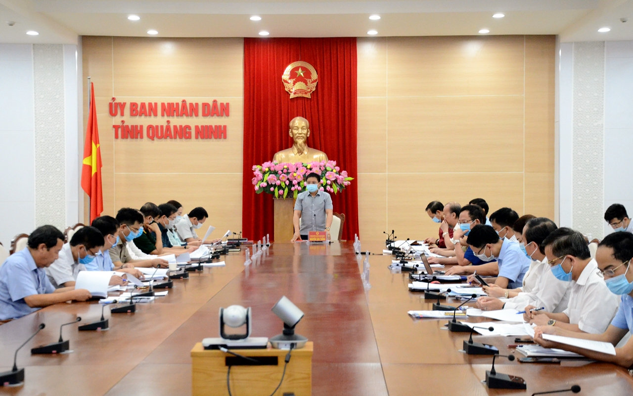 Đồng chí Nguyễn Văn Thắng, Bí thư Ban Cán sự Đảng, Chủ tịch UBND tỉnh, phát biểu kết luận cuộc họp.