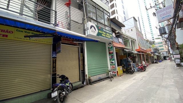 Dịch COVID-19 khiến Nha Trang đìu hiu, hàng loạt cửa hàng và khách sạn đóng cửa