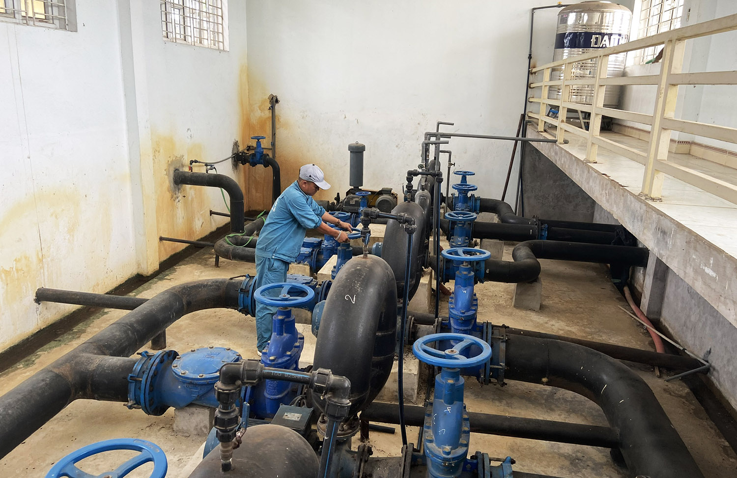 Hệ thống xử lý nước tại Nhà máy nước sạch Hiệp Hòa (TX Quảng Yên), cơ bản đáp ứng như cầu nước sinh hoạt cho người dân trên địa bàn.