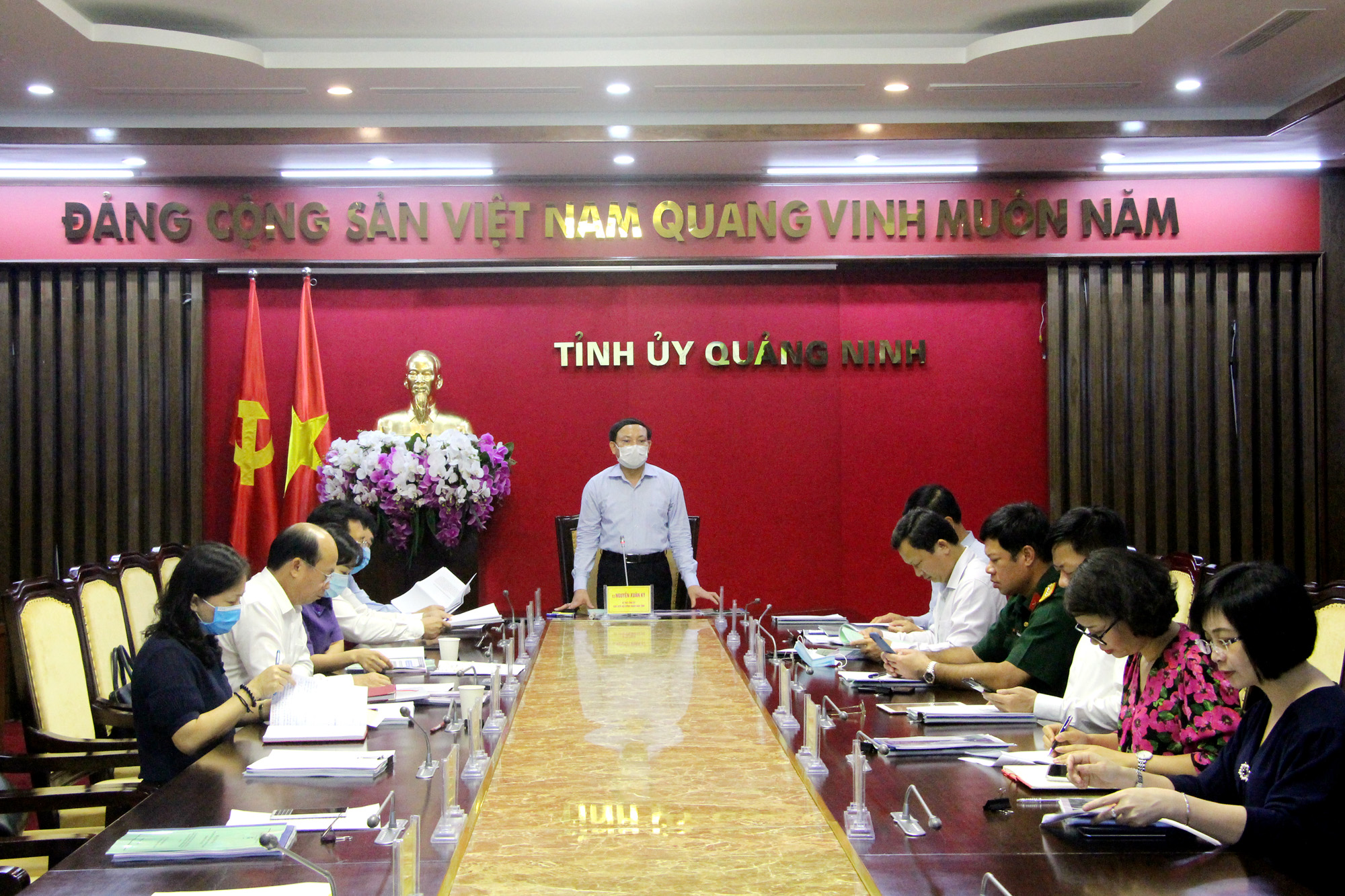 Đồng chí Nguyễn Xuân Ký, Bí thư Tỉnh ủy, Chủ tịch HĐND tỉnh, Chủ tịch Hội đồng thẩm định kết luận hội nghị.