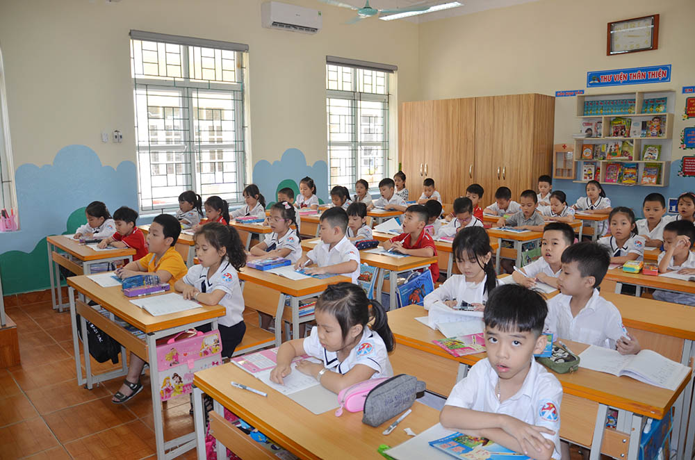 Giờ học của học sinh Trường TH Vĩnh Khê, TX Đông Triều.