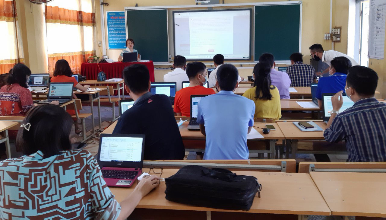 Ngành GD&ĐT huyện Tiên Yên, tổ chức tập huấn chương trình GDPT mới cho đội ngũ giáo viên trong huyện.
