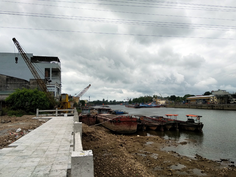 Kè sông Ka Long thuộc dự án 