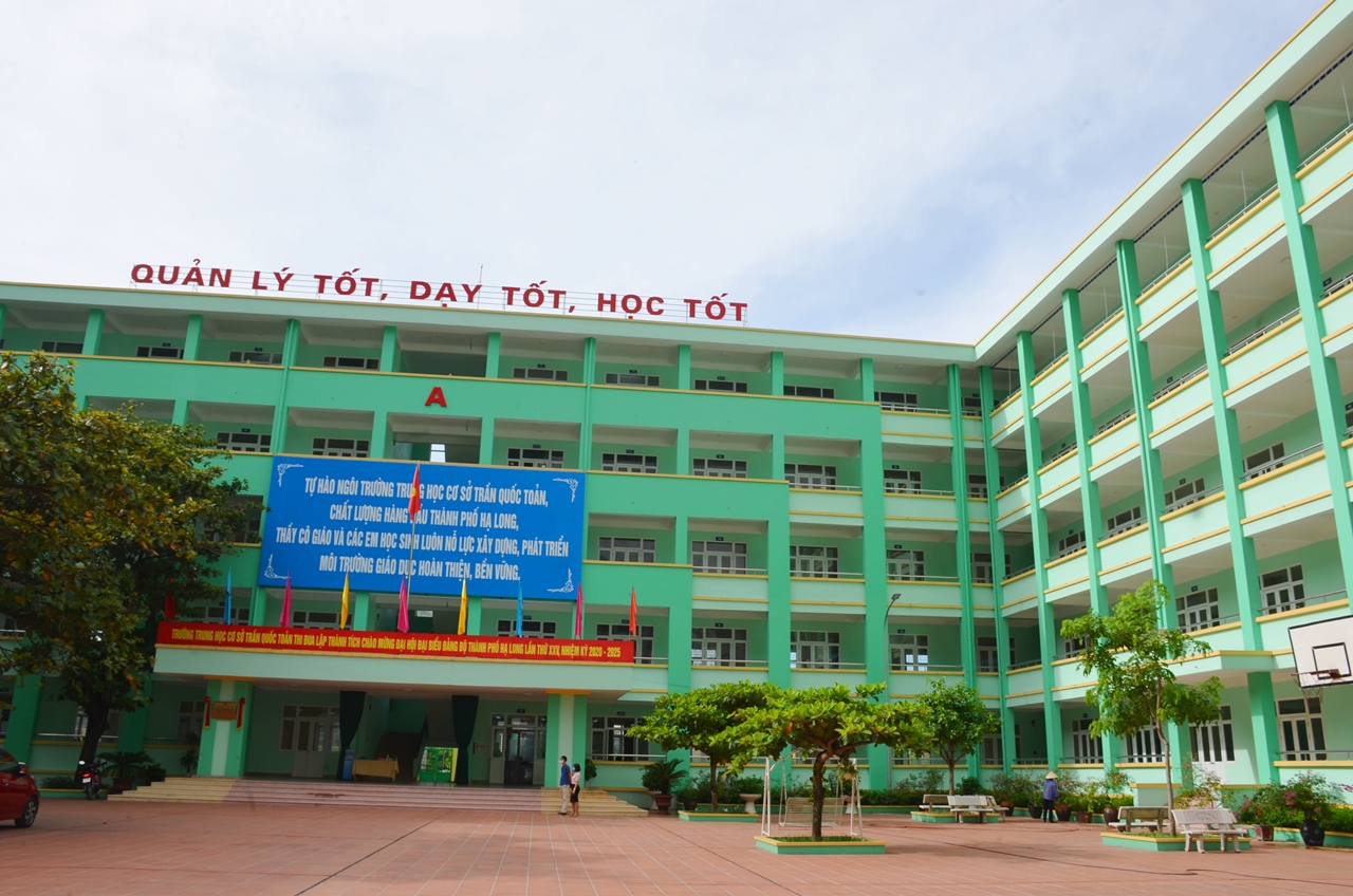  Năm học 2020-2021, Trường THCS Trần Quốc Toản (TP Hạ Long) có cơ sở vật chất mới.