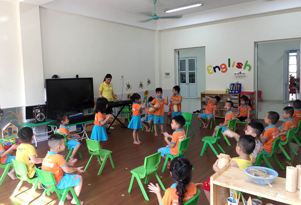 Một tiết âm nhạc của trẻ 5 tuổi, Trường Mầm non Bạch Đằng, TP Hạ Long.
