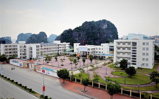 Trường THPT Chuyên Hạ Long thực hiện tự chủ một phần kinh phí lớp không chuyên từ năm học 2015-2016.