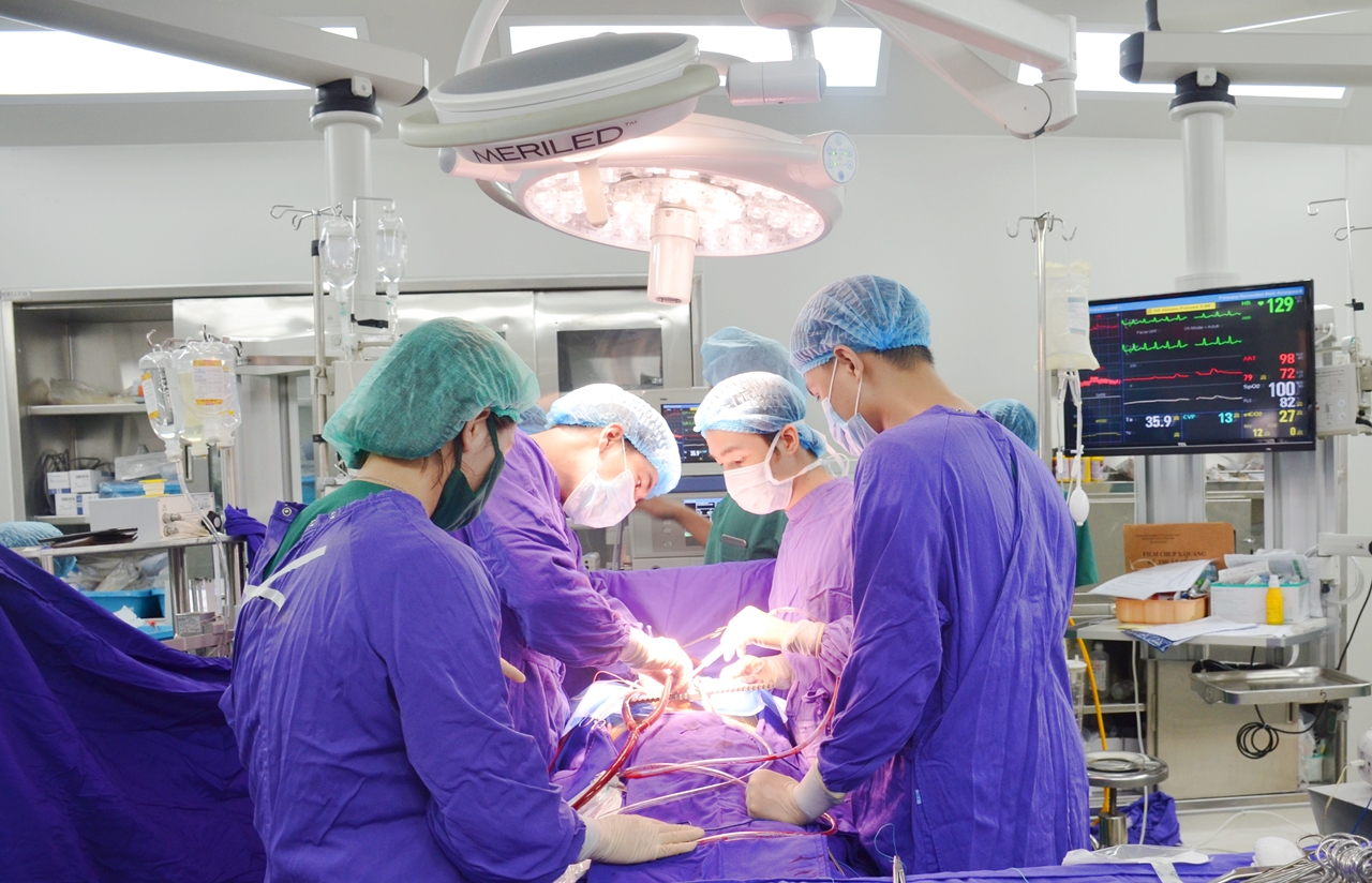 Bệnh viện Đa khoa tỉnh Quảng Ninh BẰNG KHEN CỦA THỦ TƯỚNG CHÍNH PHỦ 1. Bệnh viện Đa khoa tỉnh Quảng Ninh