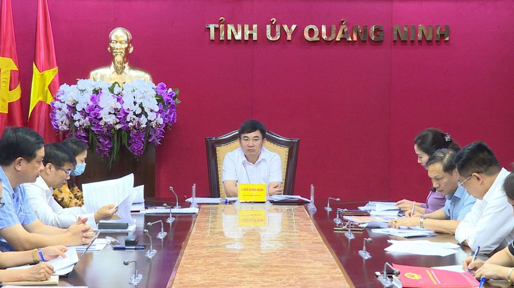 Đồng chí Ngô Hoàng Ngân, Phó Bí thư Thường trực Tỉnh ủy, Trưởng tiểu ban Tuyên truyền - Khánh tiết kết luận hội nghị