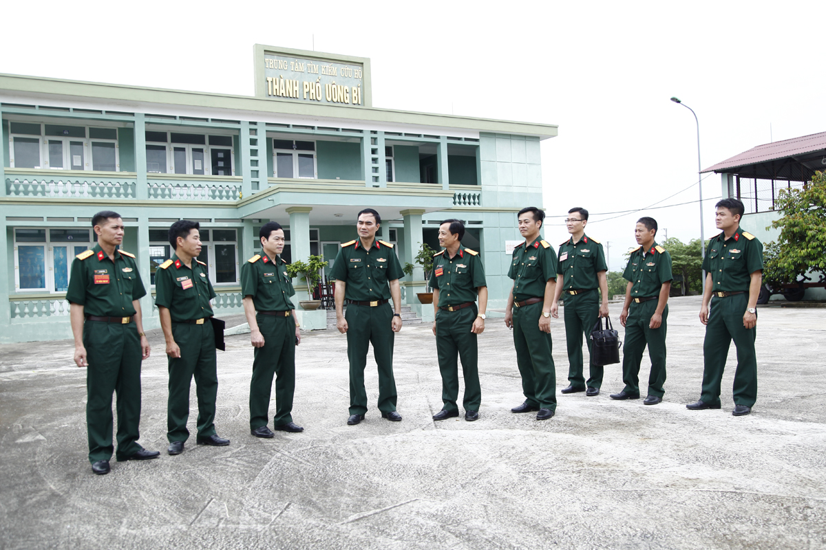 Đoàn công tác tham quan tại Trung tâm Tìm kiếm cứu hộ kết hợp tăng gia tập trung của Ban CHQS TP Uông Bí.