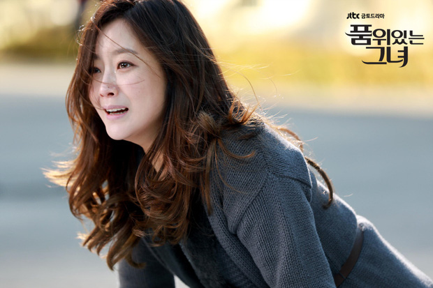 Mỹ nhân Kim Hee Sun trở lại màn ảnh với vai Woo Ah Jin - một người phụ nữ xinh đẹp