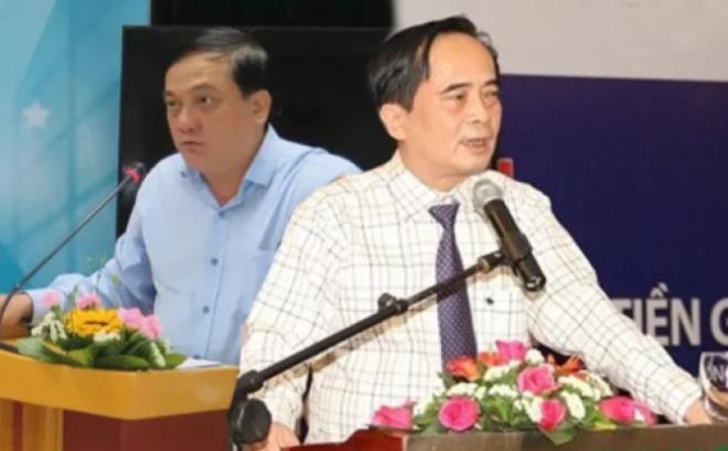 Hai nguyên phó tổng giám đốc BIDV - ông Trần Lục Lang (trái) và Đoàn Ánh Sáng.