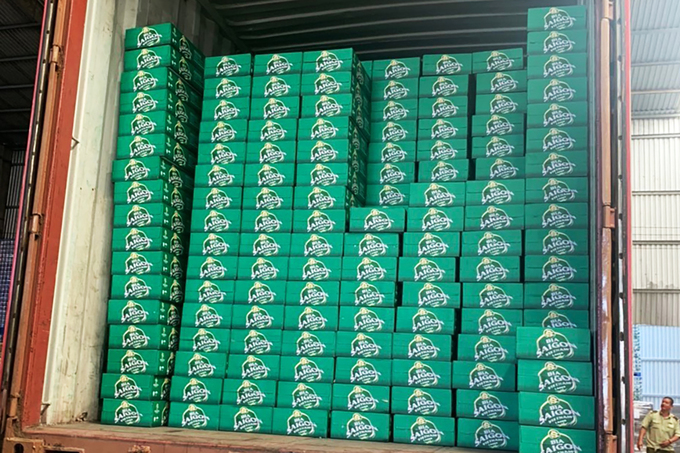 Sản phẩm BIA SAI GON VIET NAM được đóng thùng thành phẩm tại cơ sở sản xuất Bia BiVa. Ảnh: Cục quản lý thị trường Bà Rịa - Vũng Tàu.