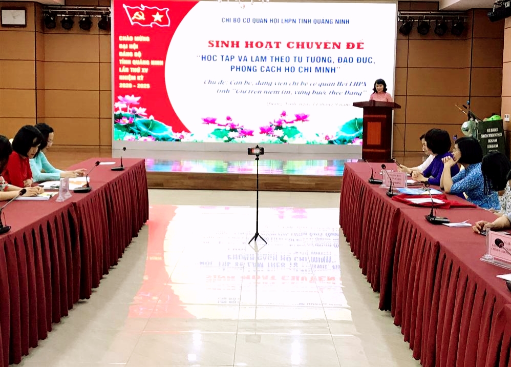Hội LHPN tỉnh tổ chức sinh hoạt chuyên đề Học tập và làm theo tư tưởng, đạo đức, phong cách Hồ Chí Minh