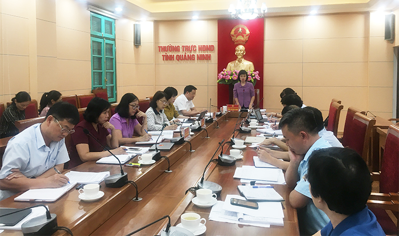 Đồng chí Trịnh Trịnh Thị Minh Thanh, Phó Chủ tịch Thường trực HĐND tỉnh, làm Trưởng đoàn, có chương trình khảo sát, làm việc với TP Hạ Long