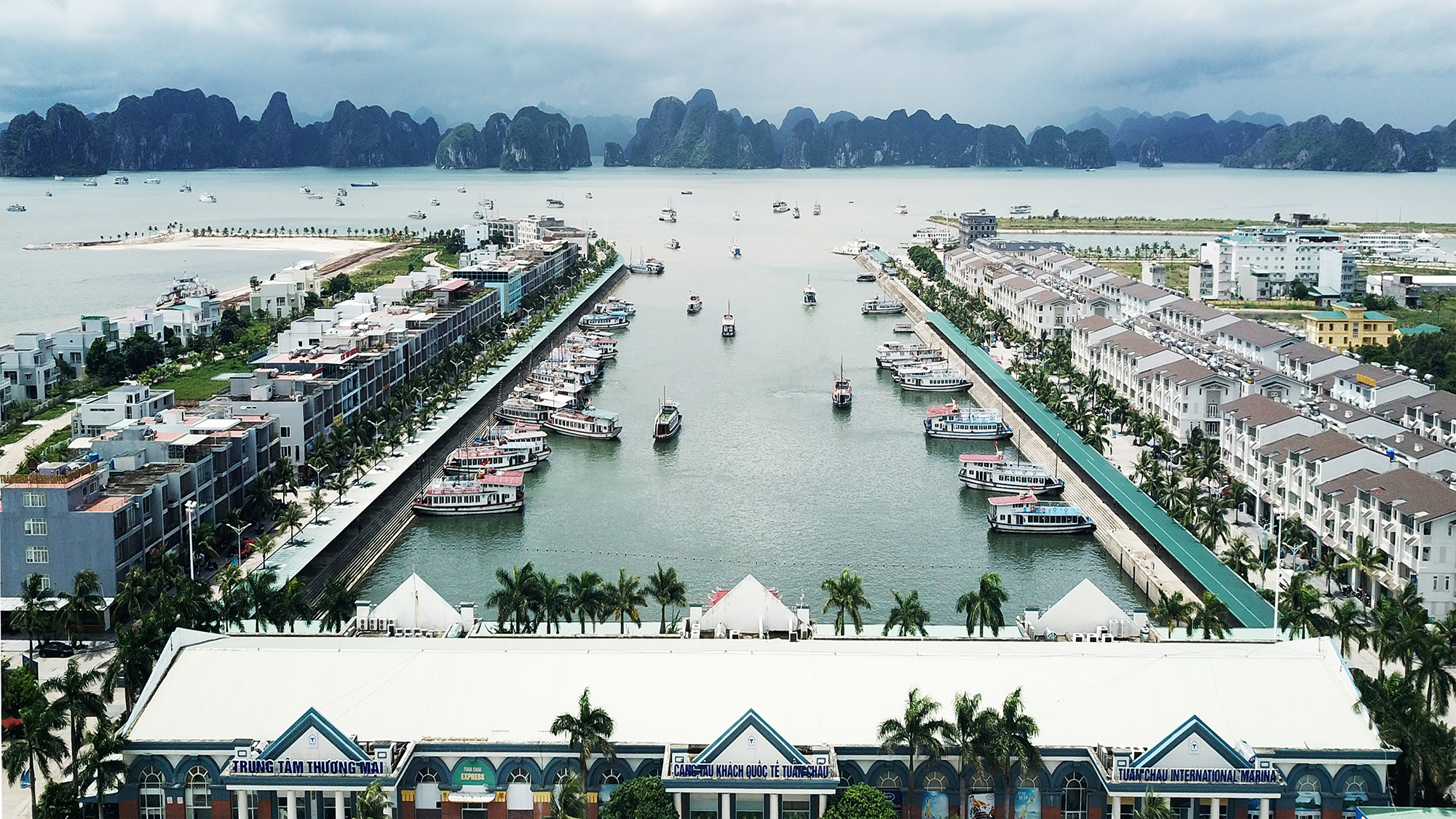 Cảng tàu khách nhân tạo Tuần Châu là cửa ngõ của di sản - kỳ quan thế giới Vịnh Hạ Long.