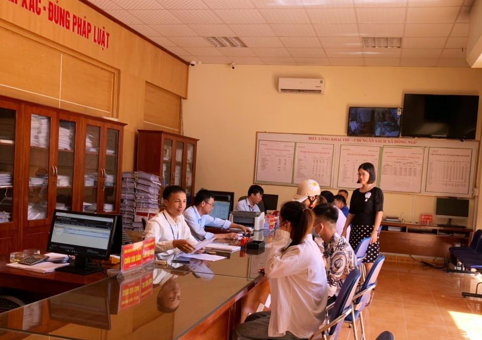 Bộ phận tiếp nhận và trả kết quả hiện đại xã Đông Ngũ, huyện Tiên Yên, tháng 9/2020. 