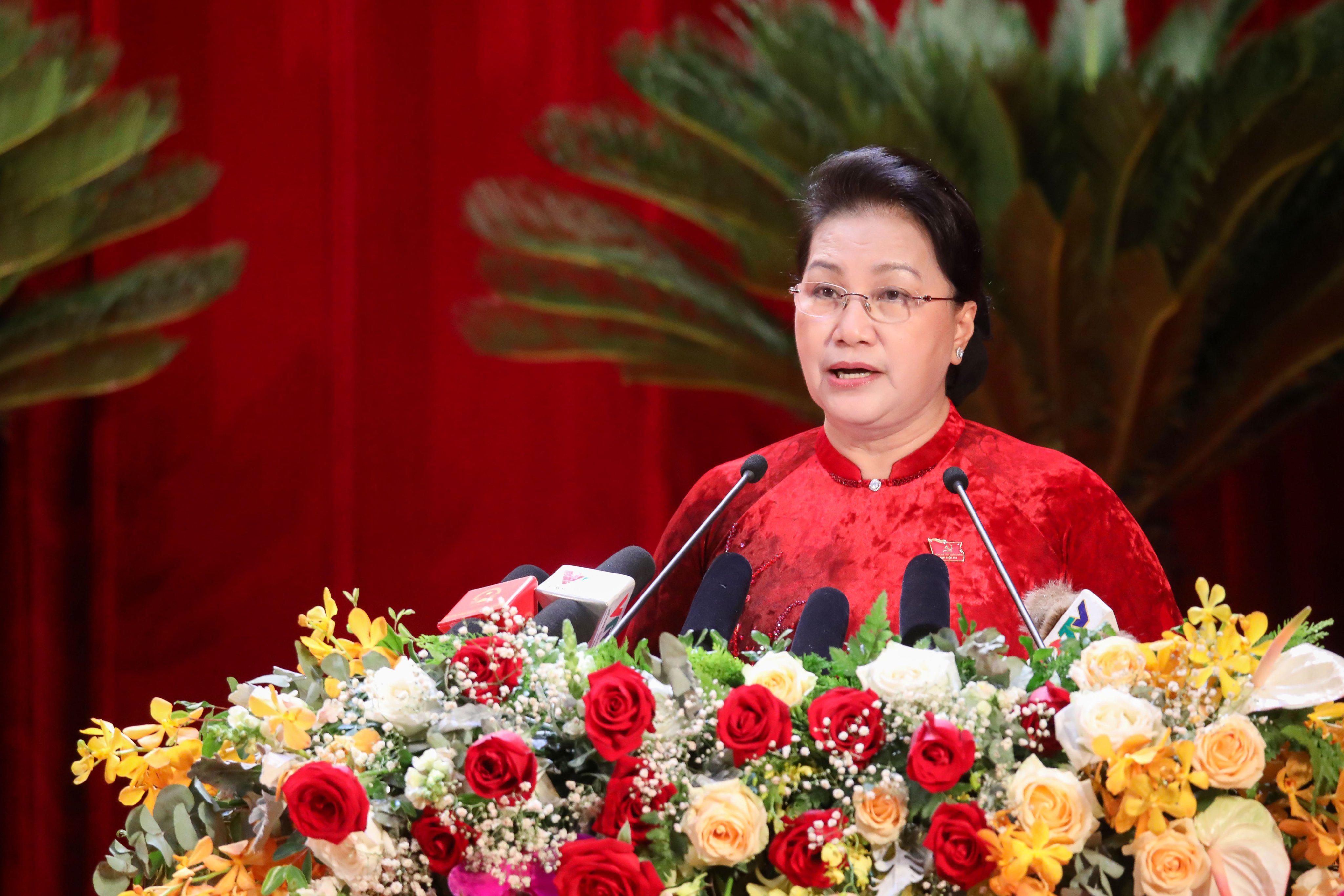 Đồng chí Nguyễn Thị Kim Ngân, Ủy viên Bộ Chính trị, Chủ tịch Quốc hội Nước Cộng hòa XHCN Việt Nam, phát biểu chỉ đạo tại Đại hội.
