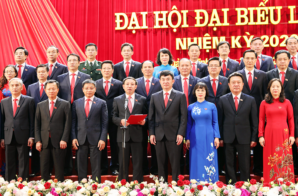 Ra mắt Ban Chấp hành Đảng bộ tỉnh khóa XV, nhiệm kỳ 2020-2025