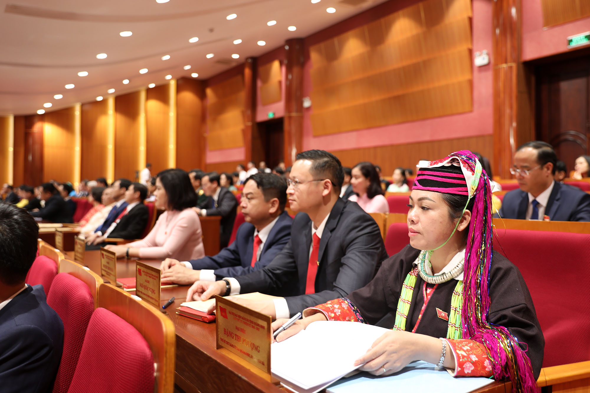 350 đại biểu tham dự Đại hội đại diện cho trí tuệ, ý chí, khát vọng của nhân dân các dân tộc tỉnh Quảng Ninh.
