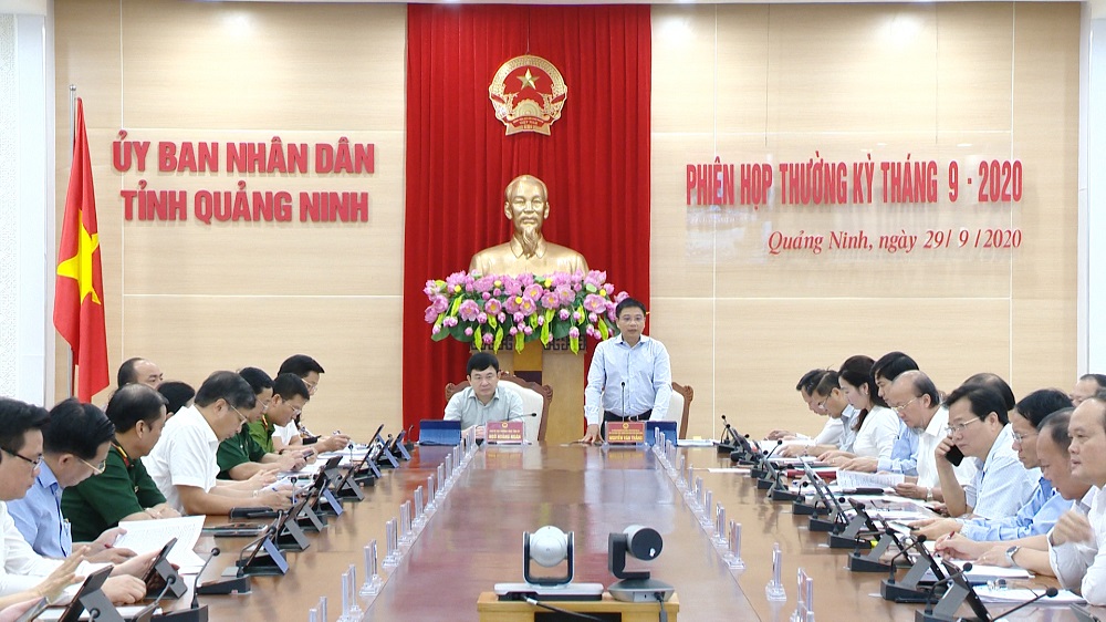 Đồng chí Nguyễn Văn Thắng, Chủ tịch UBND tỉnh kết luận cuộc họp