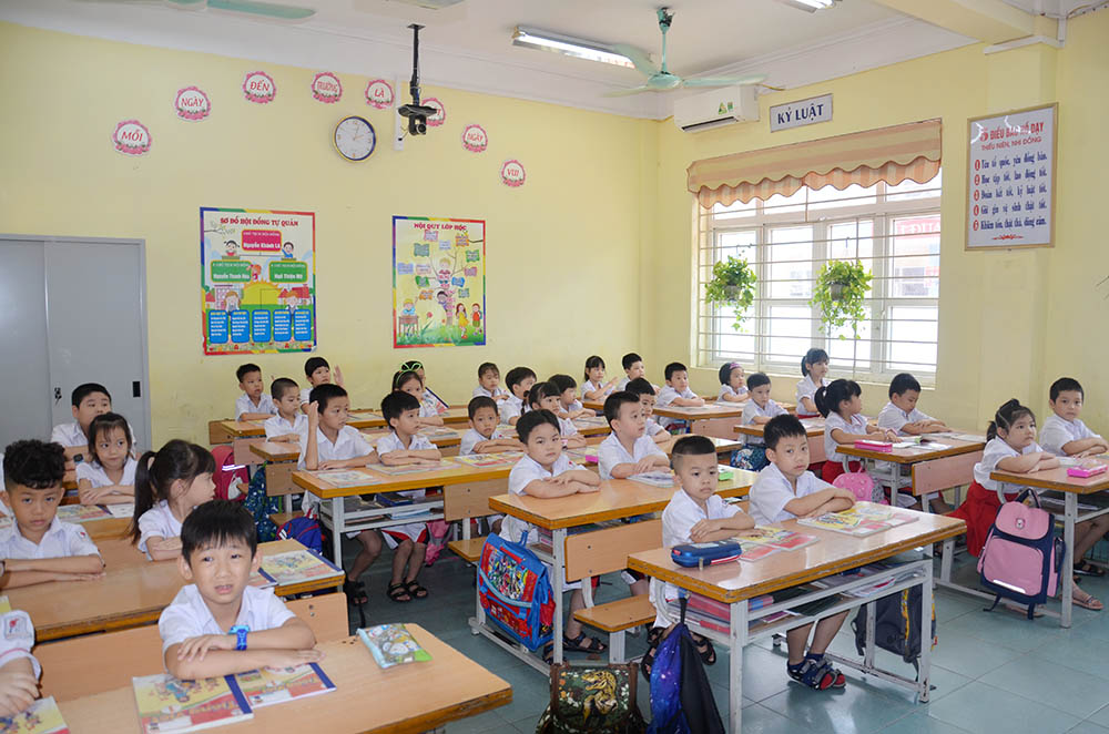 Tiết học của cô và trò Trường Tiểu học Quang Trung, TP Hạ Long.