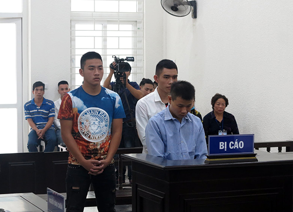 Ba bị cáo Trung, Ninh và Chính tại phiên xử.