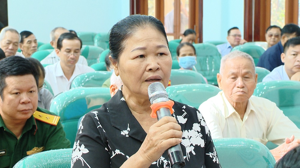 Cử tri tại huyện Ba Chẽ gửi kiến nghị tới Đoàn Đại biểu Quốc hội tỉnh