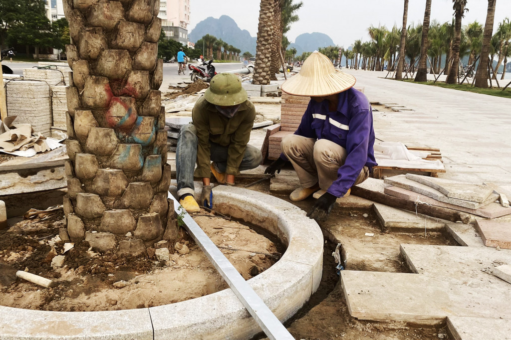 As scheduled, the beach will have been finished by the end of October, 2020.