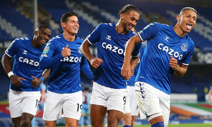 Everton lần đầu thắng cả sáu trận đầu mùa kể từ 1938-1939. Ảnh: Reuters